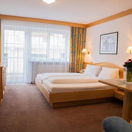 Hotel Garni Angelika อิสชเกิล ภายนอก รูปภาพ